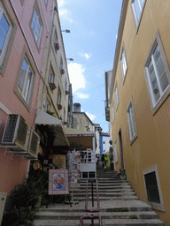 The Escadinhas do Teixeira staircase, viewed from the Rua Visconde Monserrate street