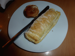 Cakes at the Pastelaria Vila Velha restaurant at the Rua das Padarias street