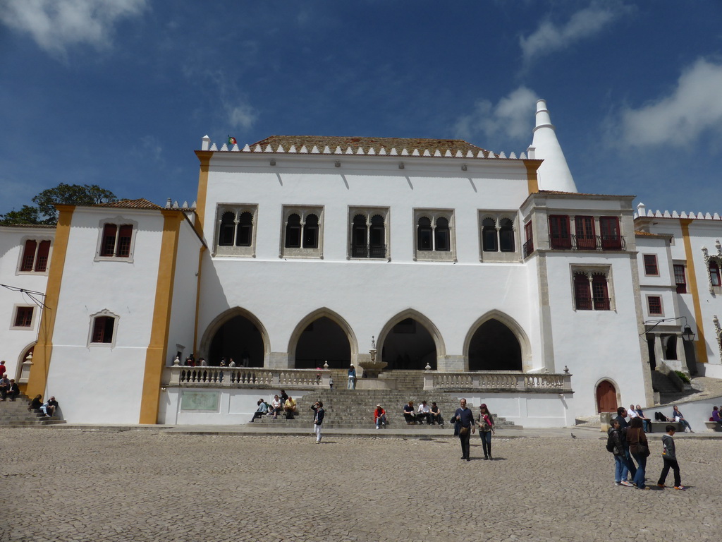The Largo Rainha Dona Amélia square and the front of the Palácio Nacional de Sintra palace