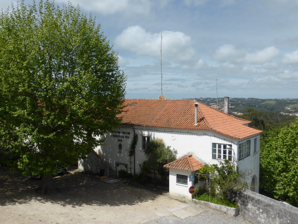 Building at the square at the back side of the Palácio Nacional de Sintra palace
