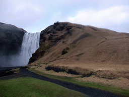 East side of the Skógafoss waterfall, with trail and platform