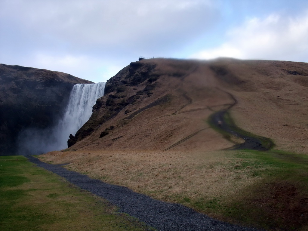 East side of the Skógafoss waterfall, with trail and platform