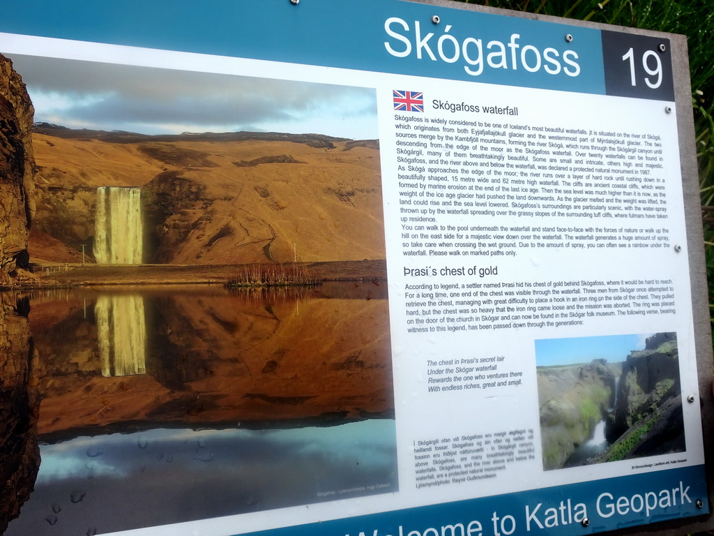 Information on the Skógafoss waterfall of the Katla Geopark, at the path from the Skógafoss waterfall to the parking lot