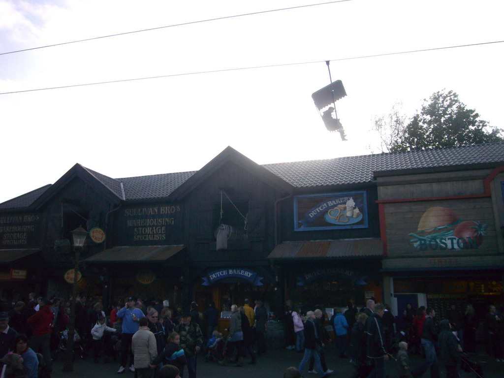 Main Street, with shops, restaurants and the Kabelbaan