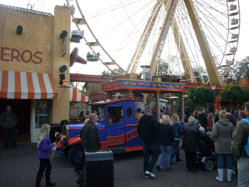 `Circus Slagharen` car at Main Street