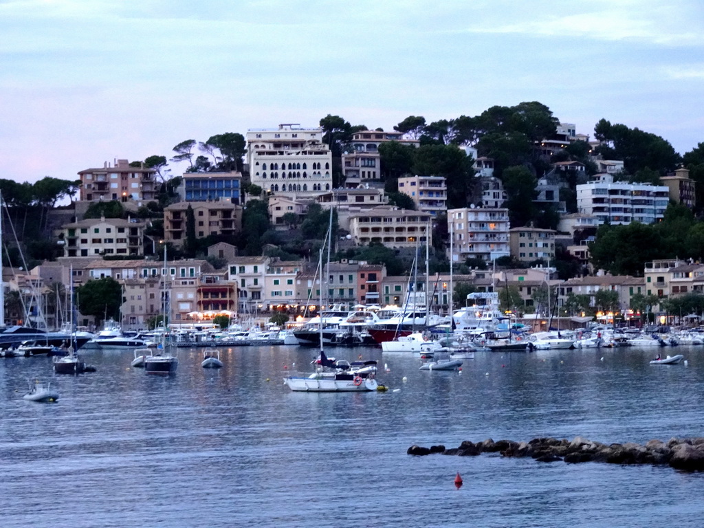 Boats and houses at the northeast side of the harbour, viewed from the Polígon de Través street, at sunset