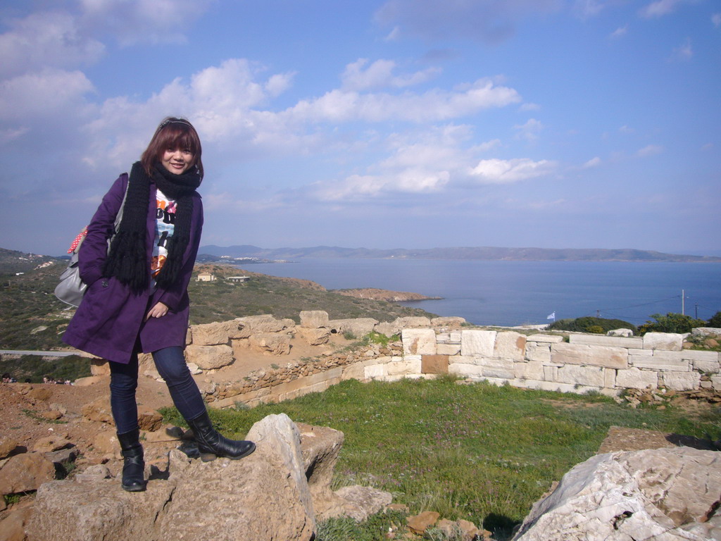 Miaomiao at Cape Sounion