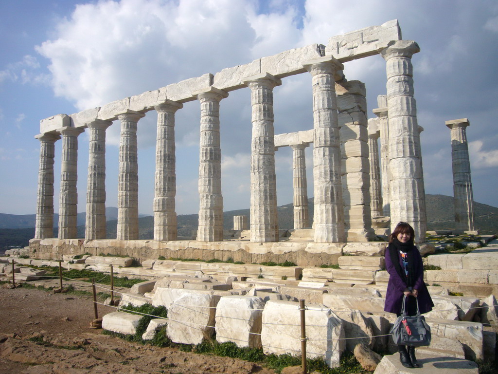 Miaomiao at the Temple of Poseidon