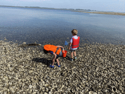 Max and his friend catching crabs at the beach near the Dijkweg road