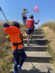 Max and his friend at the staircase to the beach near the Dijkweg road