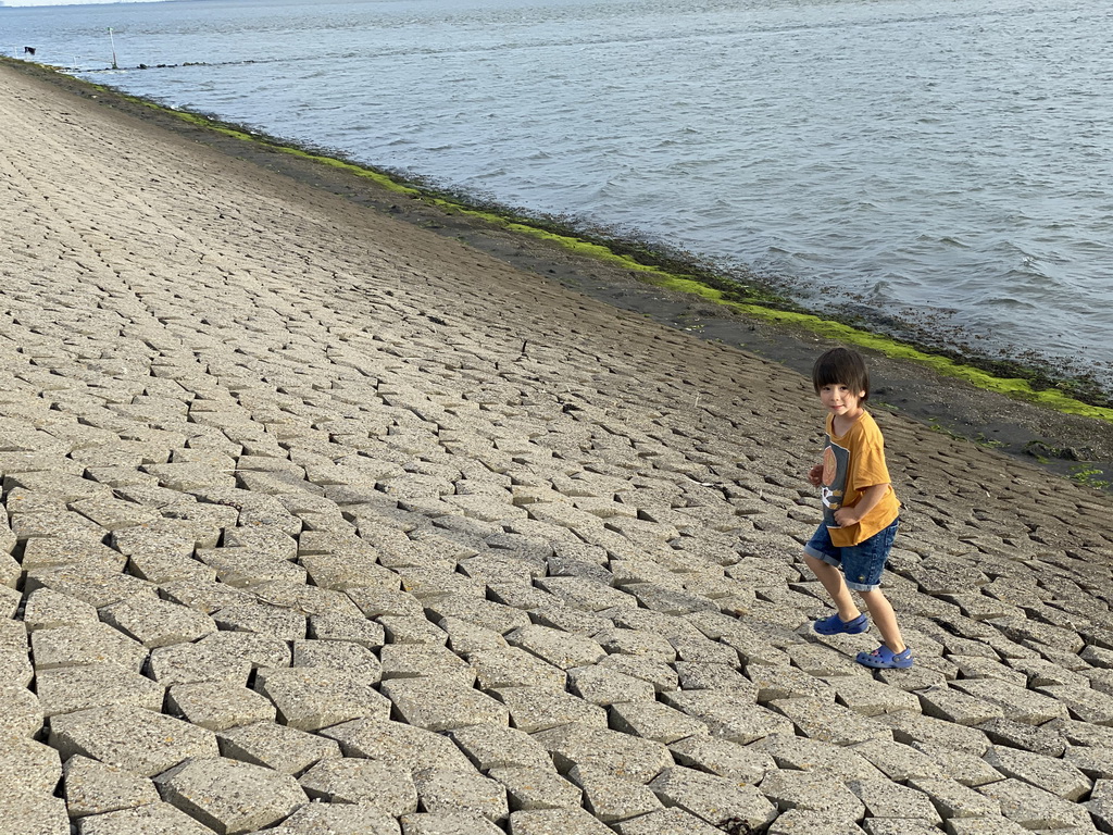 Max at the beach near the Dijkweg road