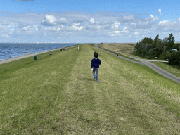 Max at the dyke near the Dijkweg road