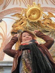 Miaomiao at rood screen in the Saint Nicolaus Church