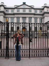 Miaomiao in front of the Bonde Palace (Bondeska palatset)