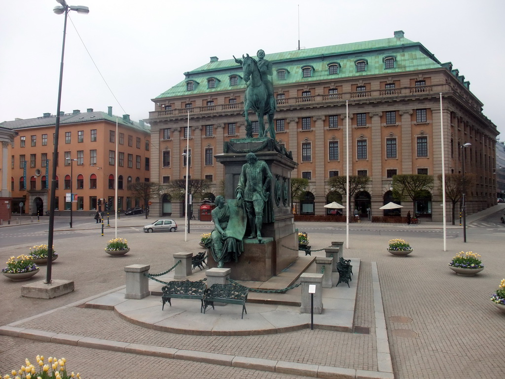 The Gustav Adolfs Torg square with an equestrian statue of Gustav II Adolf and the Dansmuseet, from the sightseeing bus