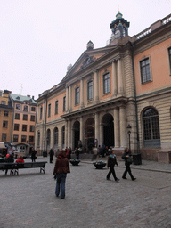 Miaomiao in front of the Stock Exchange Building with the Swedish Academy, the Nobel Museum and the Nobel Library at the Stortorget square