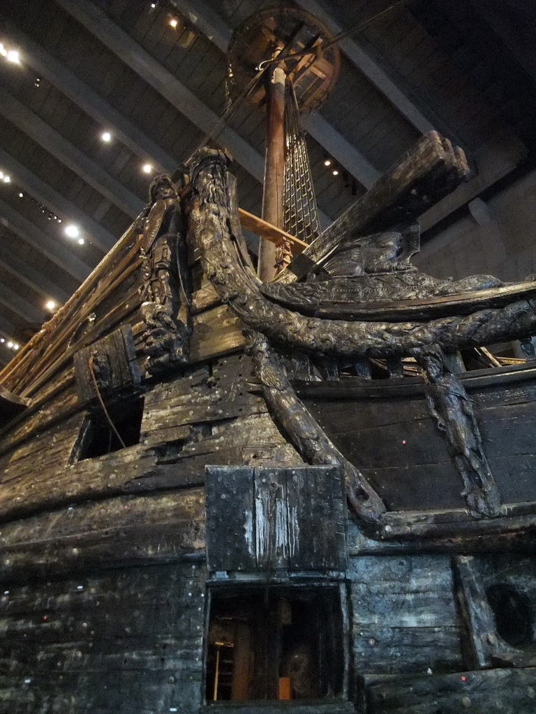 The bow and front mast of the Vasa ship, in the Vasa Museum