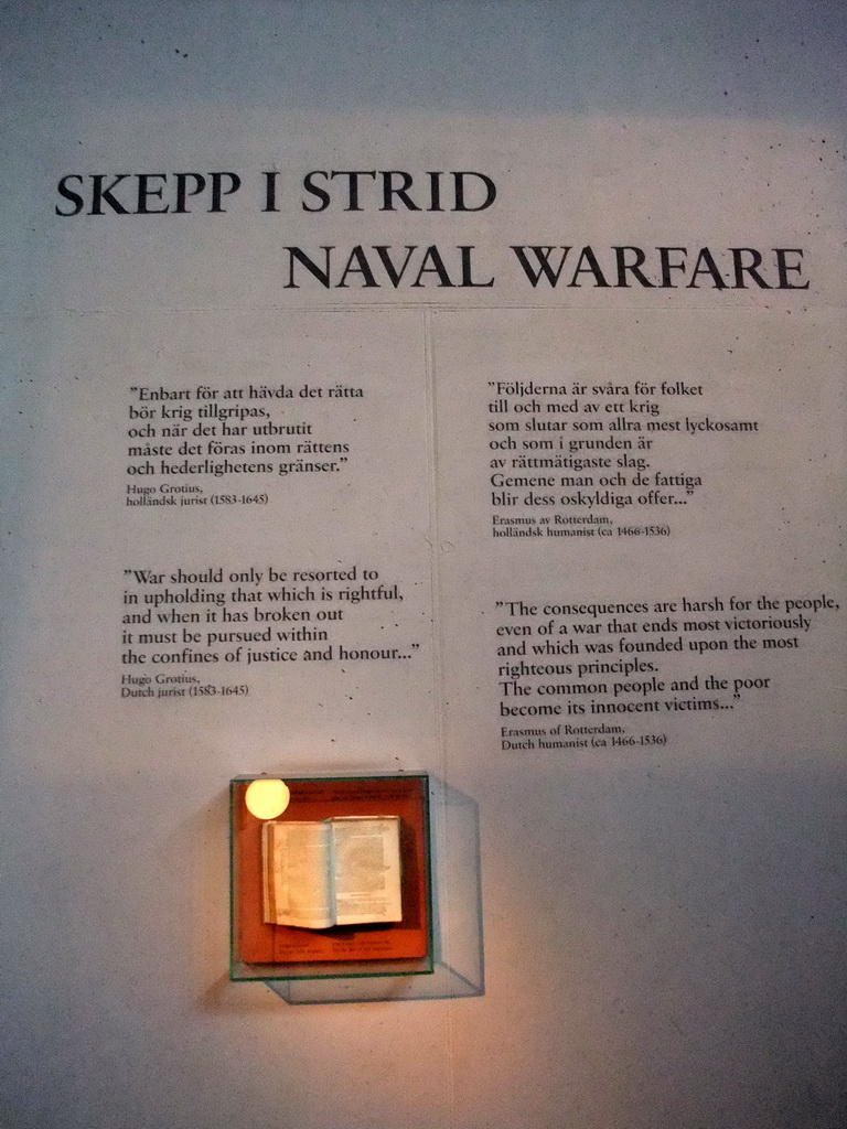 Book on naval warfare with quotes from Hugo de Groot and Erasmus, in the Vasa Museum