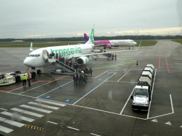 Airplanes at Eindhoven Airport, viewed from the roof terrace