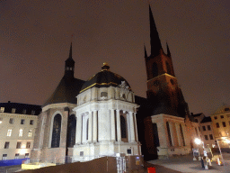Northeast side of the Riddarholmen Church, viewed from the Riddarholmsbron street, by night
