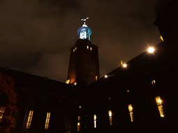 The tower of the Stockholm City Hall, viewed from the Civic Court, by night