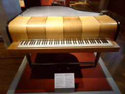 Grand Piano by Sigurd Lewerentz at the 1920-1965 exhibition at the Middle Floor of the Nationalmuseum, with explanation