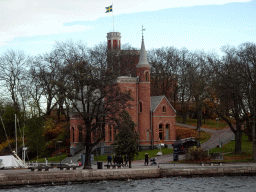 The Kastellholmsbron bridge and the Kastellholmen island with the Skridskopaviljongen building and the Citadel, viewed from the Skeppsholmen island