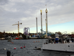 The Stockholms Ström river and the Gröna Lund amusement park, viewed from the Amiralsvägen street at the Skeppsholmen island