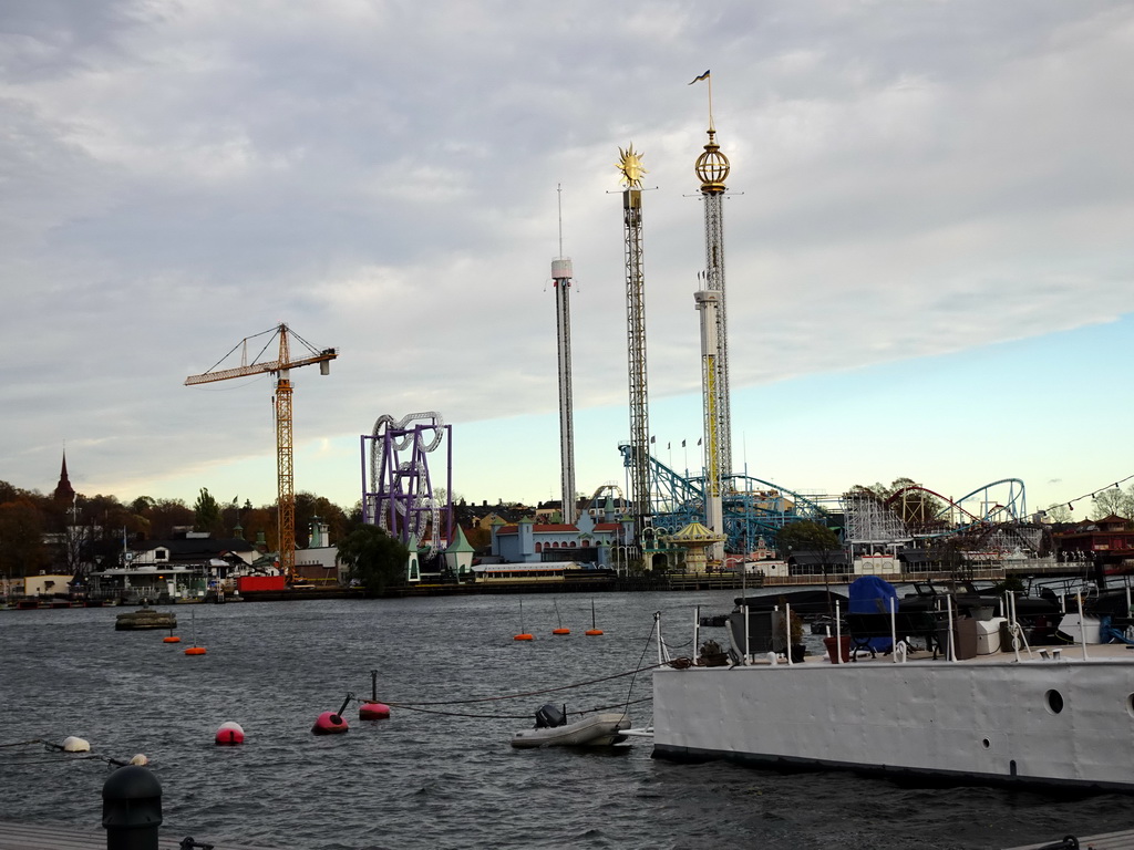 The Stockholms Ström river and the Gröna Lund amusement park, viewed from the Amiralsvägen street at the Skeppsholmen island