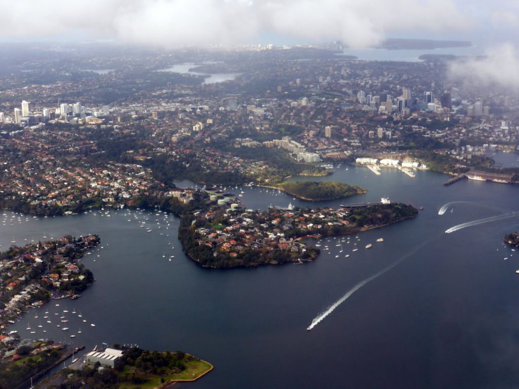 Lane Cove River, Gore Cove, Balls Head Bay and skyscrapers at North Sydney, viewed from the airplane from Cairns