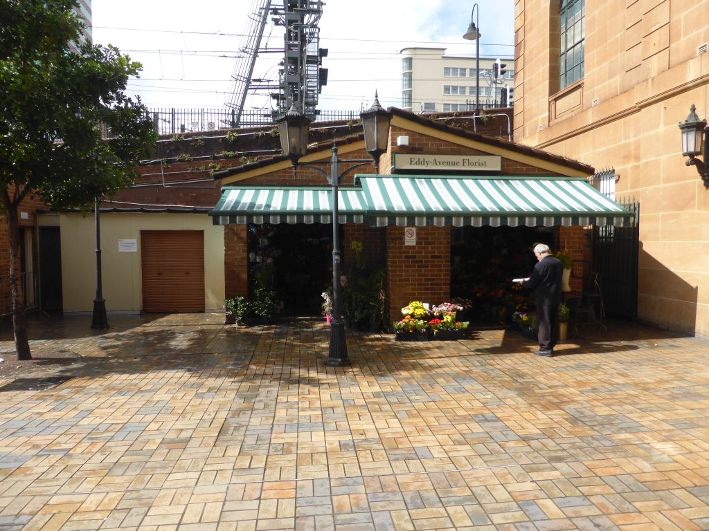 Florist in front of the Central Railway Station at Eddy Avenue