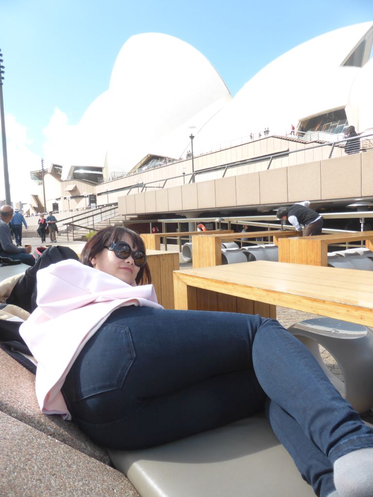 Miaomiao at the Lower Concourse, with a view on the Sydney Opera House