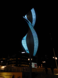 Piece of art at the north side of Dixon Street, by night