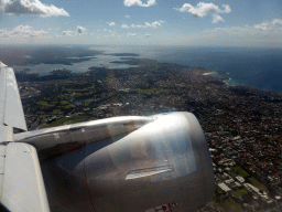 The Sydney Harbour, the Centennial Park and Bondi Beach and surroundings, viewed from the airplane to Melbourne