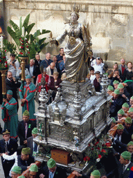 Statue of St. Lucy carried around in the procession during the feast of St. Lucy at the Piazza Duomo Square, viewed from the balcony of the Palazzo Borgia del Casale palace