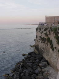 The south coastline of Ortygia, viewed from the Lungomare d`Ortigia street