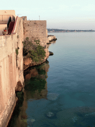 The southwest coastline of Ortygia, viewed from the Lungomare Alfeo street