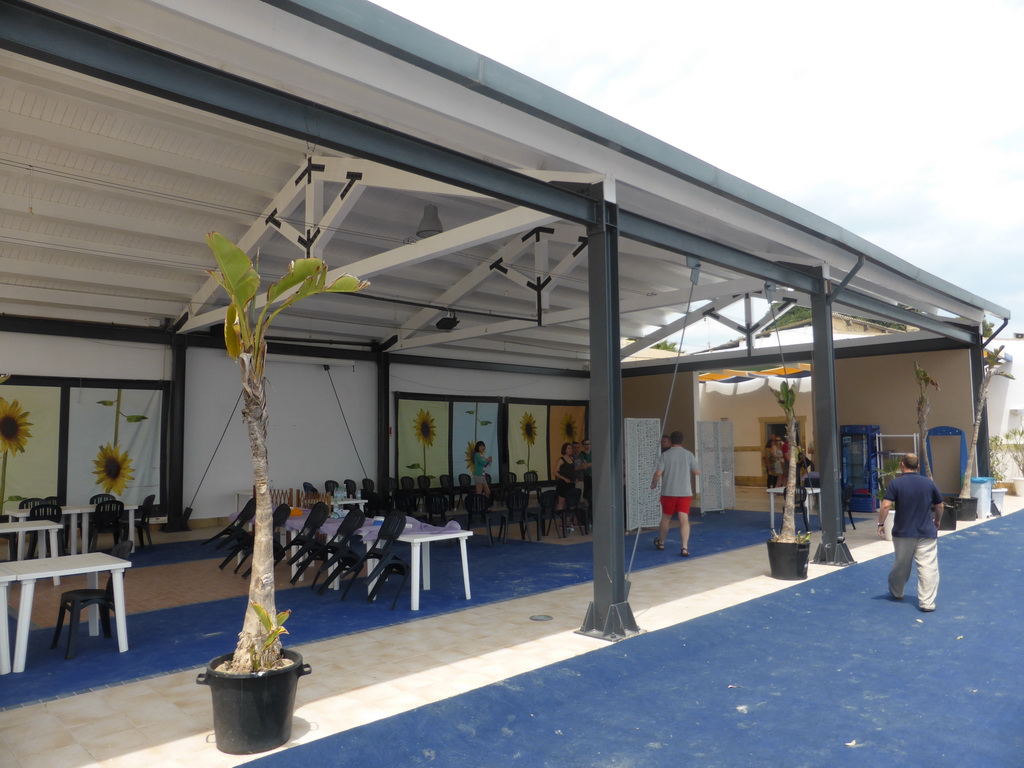 Building used for the team building exercise at the Lido Sayonara beach at the village of Fontane Bianche