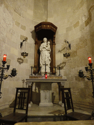 Altar in the left chapel of the Duomo di Siracusa cathedral