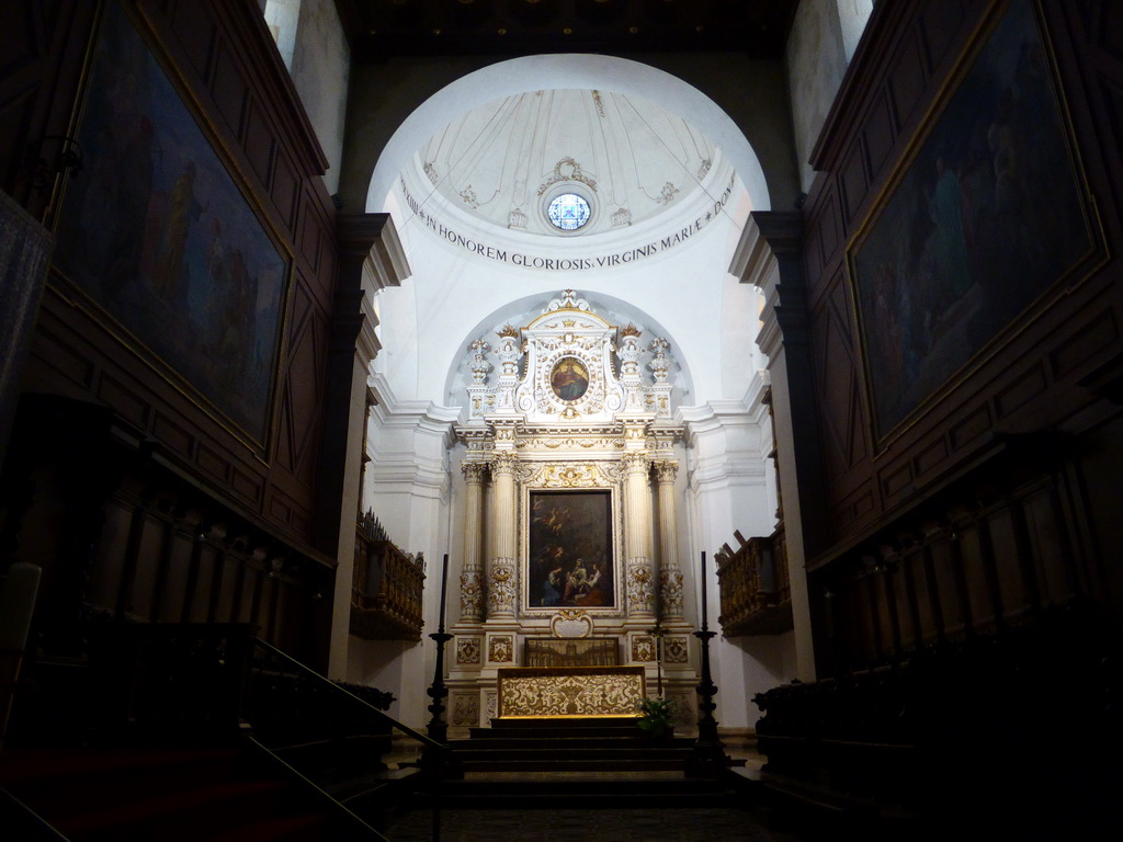 Choir, apse and altar of the Duomo di Siracusa cathedral