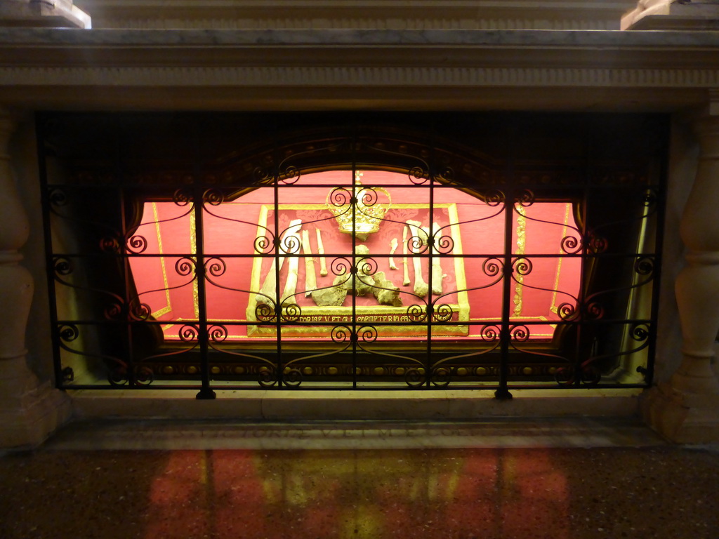 Relics at the Cappella del Santissimo Crocifisso chapel at the Duomo di Siracusa cathedral