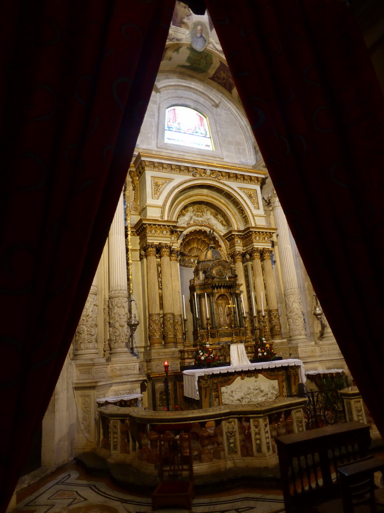 Altar at the Cappella del Sacramento chapel at the Duomo di Siracusa cathedral