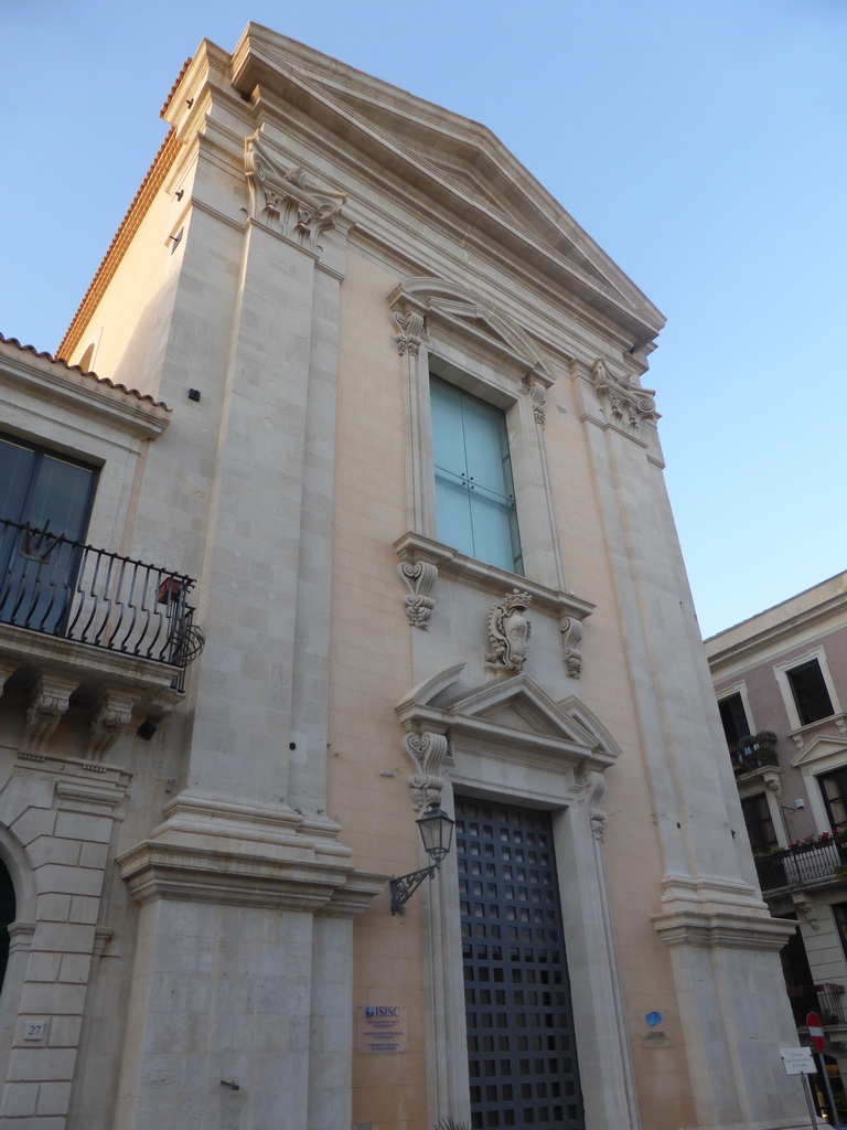 Front of the Istituto Superiore Internazionale di Scienze Criminali building at the Via Logoteta street