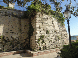 North wall of the viewpoint near the Fonte Aretusa fountain