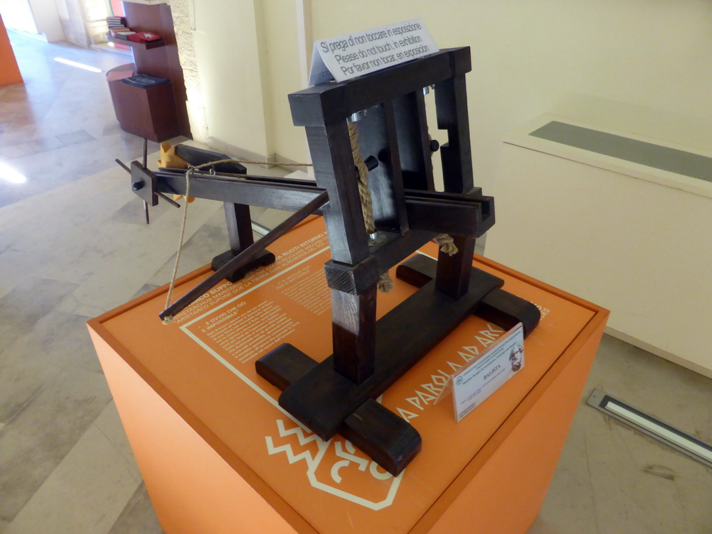 Scale model of a ballista at the Museo di Archimede museum