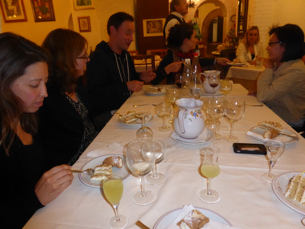 Course participants having dessert at the Trattoria Archimede restaurant at the Via Mario Gemmellaro street