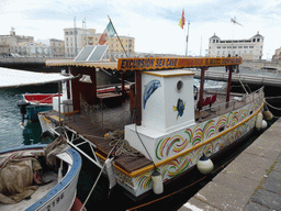 Excursion boats in the harbour just south of the Ponte Santa Lucia bridge