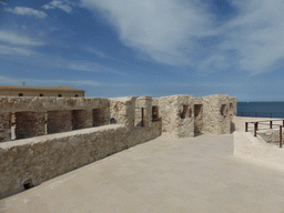 Walkway at the outer wall of the Castello Maniace castle