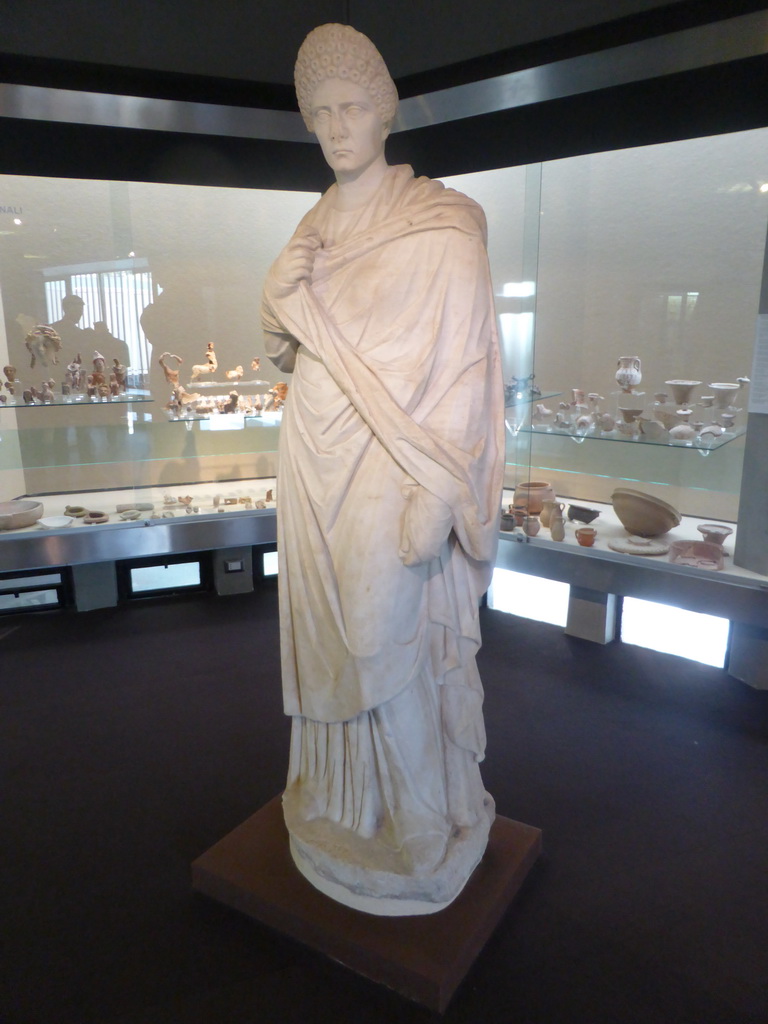 Roman statue at the upper floor of the Paolo Orsi Archaeological Museum