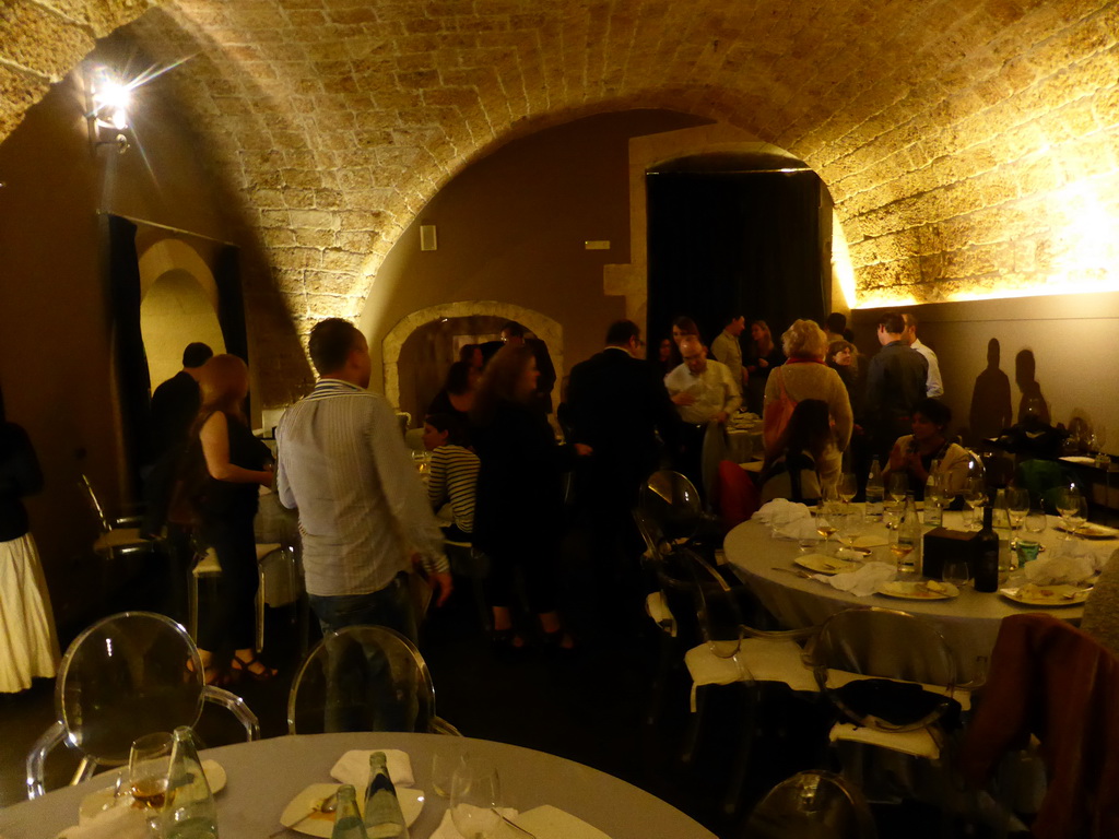 Course participants saying goodbye at the Ristorante Regia Lucia restaurant at the Piazza Duomo square